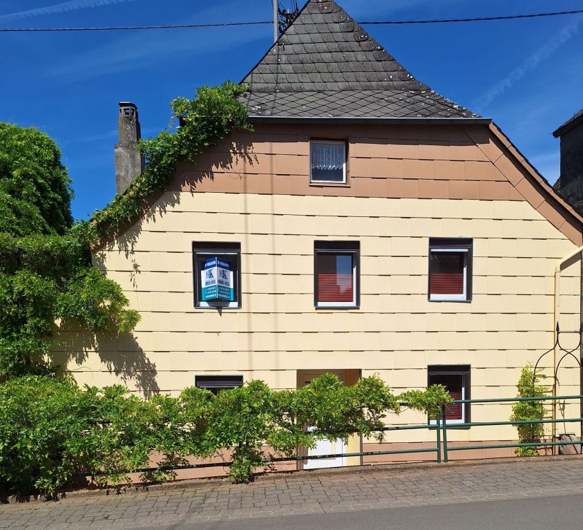 Wintrich, Moselstraße 6